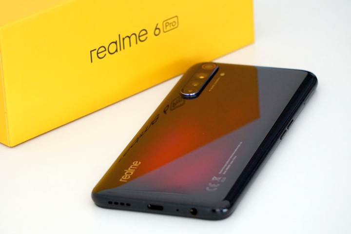 במבט מהצד: Realme 6 Pro