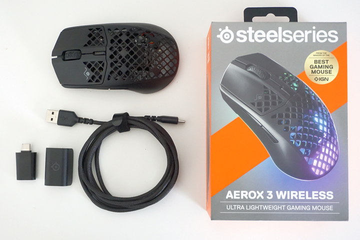 עכבר קל למשחקים עם חיבור USB-C Aerox 3 Wireless