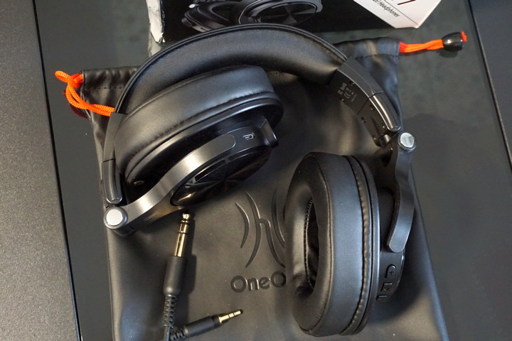 אוזניות מתקפלות מעל האוזן OneOdio Fusion A70
